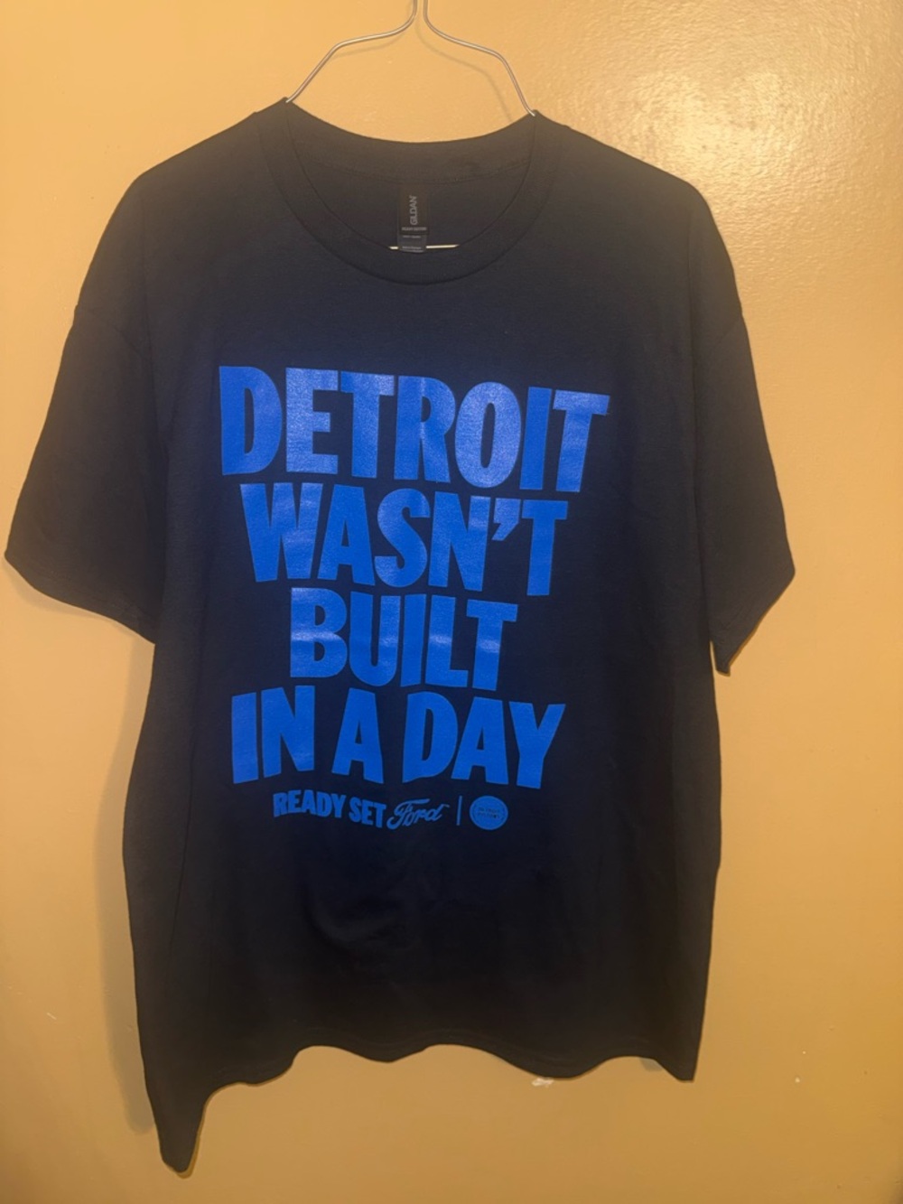 Detroit Pistons playoff T-shirt large